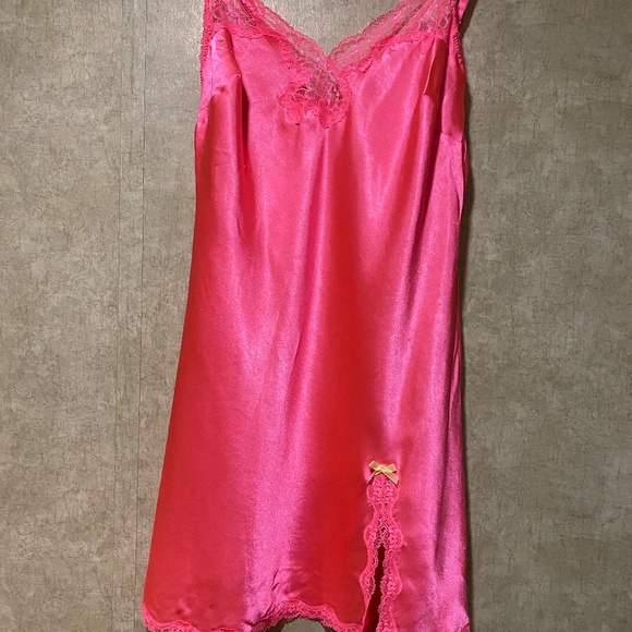 Victoria’s Secret Nightie - Picture 2 of 9